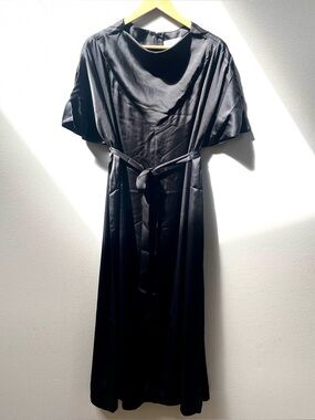 NEW Pari Passu Black Satin Short Sleeve Bias-cut Midi Dress Women's 3X, 24W, 6